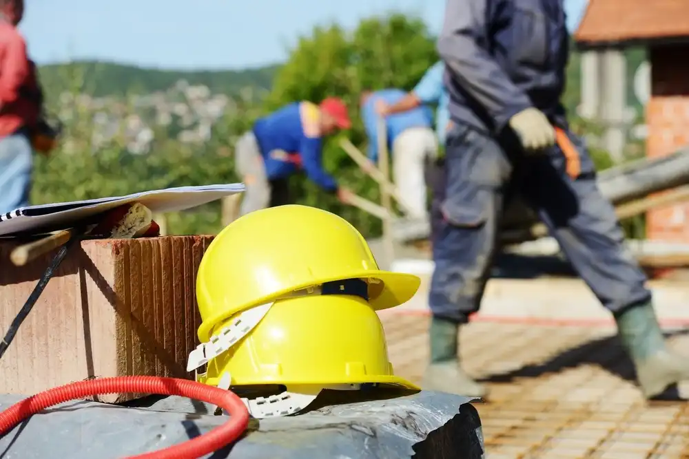 travail et construit sur un chantier