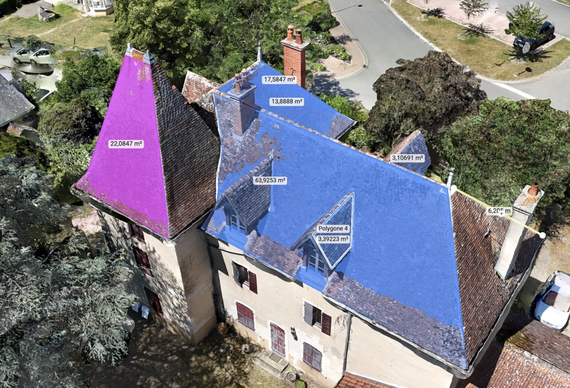 Maquette 3D d'une toiture avec mesures de surface issues d'un relevé par drone